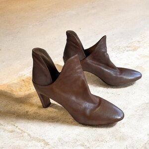 Elegant Brown Leather Ankle Boots Officine Creative 37 made in Italy